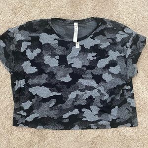 Lululemon Camo Crop Top Size 10